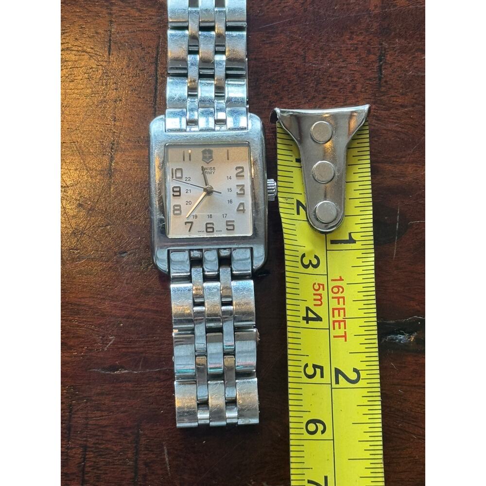Victorinox Swiss Army Alliance 24022 Rectangle Watch Working (Retail $500) - Picture 9 of 10